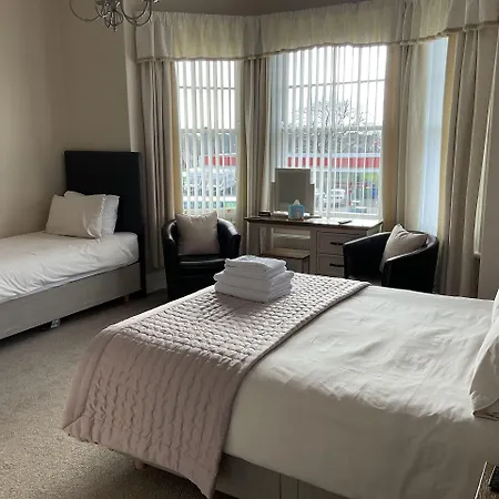 Glenora Guest House-2