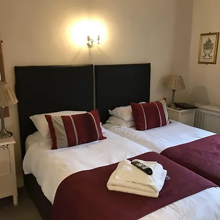 Clayhanger Guest House-2