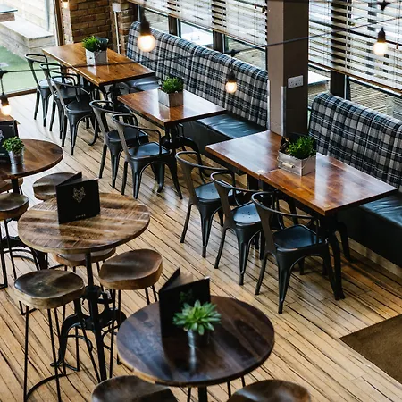 Siberia Bar & Hotel-3