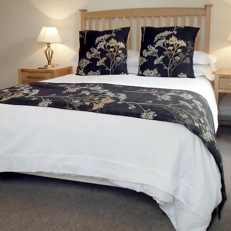 The Beeches Guest House-3