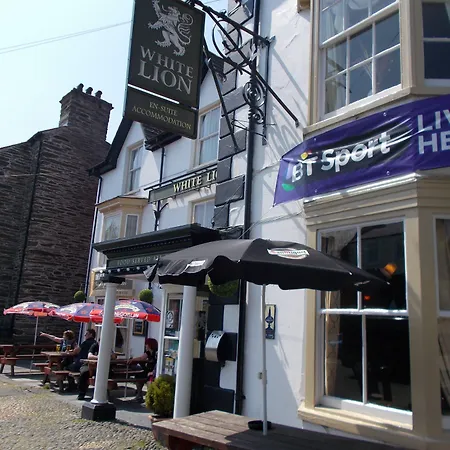 The White Lion Hotel-3