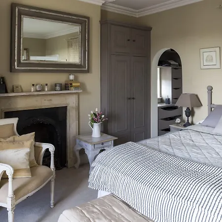 Roundhill Farmhouse-3