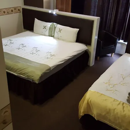 Portsmouth Budget Hotels - All Rooms Are En-Suite-3