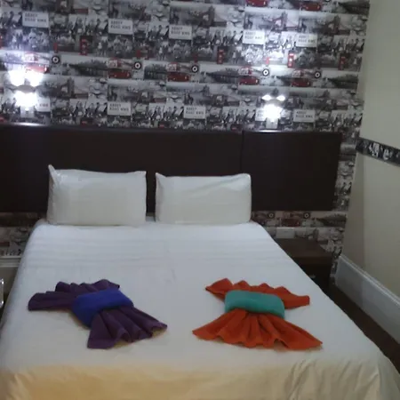 Portsmouth Budget Hotels - All Rooms Are En-Suite-2
