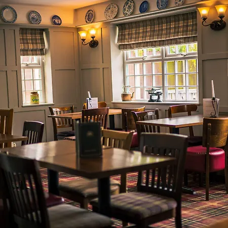 Three Horseshoes Inn-3