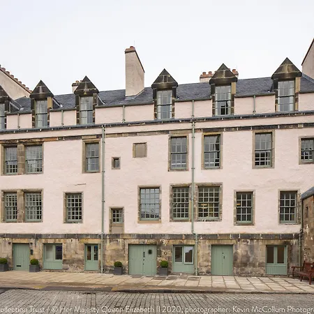 Abbey Strand Apartments, At Holyrood-3