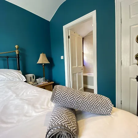 Blenheim Guest House-3