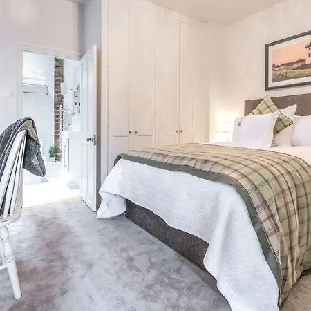 April House Weybridge - Boutique Guesthouse-2