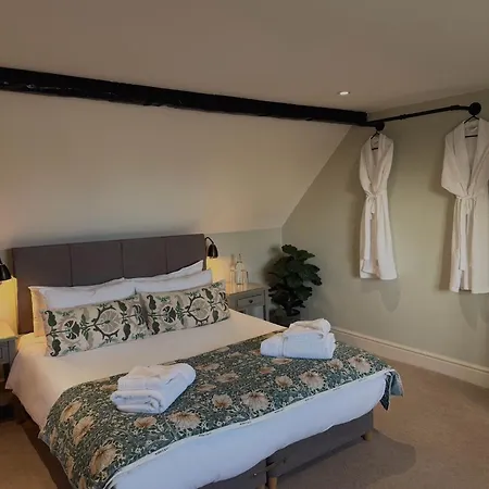 Rylands Farm Guest House-2