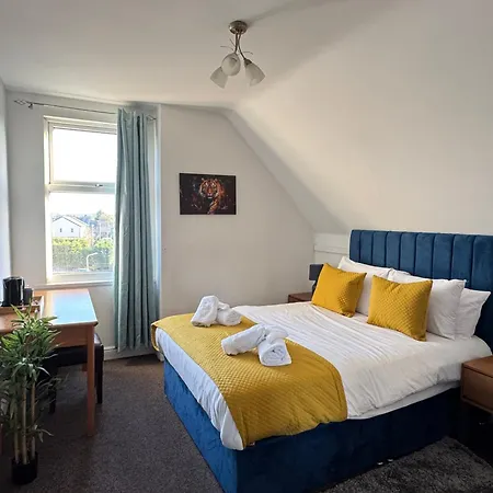 The Linden Leaf Rooms-3