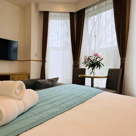 Osborne Aparthotel-2