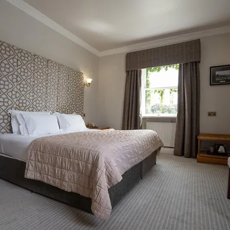 Waterton Park Hotel-3
