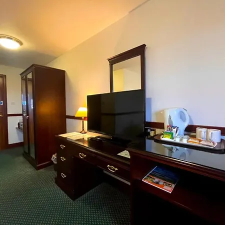 The Weigh Inn Hotel & Lodges-2