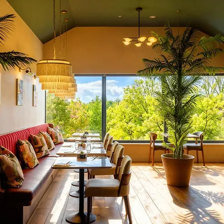 Cotswolds Hotel & Spa-3