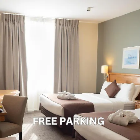Future Inn Cardiff Bay-3
