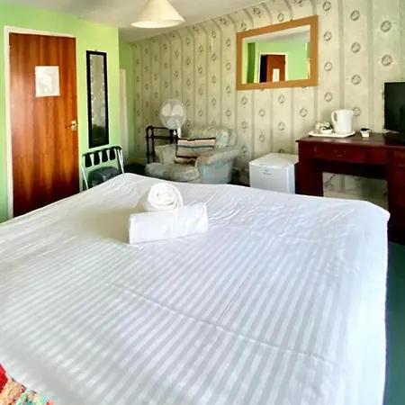 Greyfriars Lodge Canterbury-2