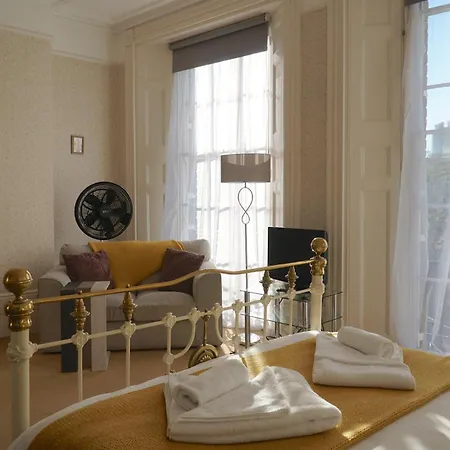Castle House Guest House-3