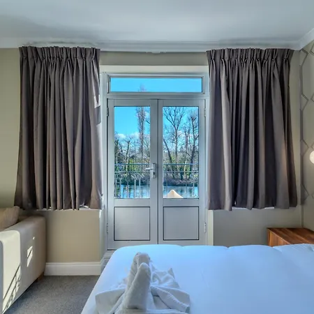 Uno Thames Hotel -Reopened Brand New Again -Free Parking-3