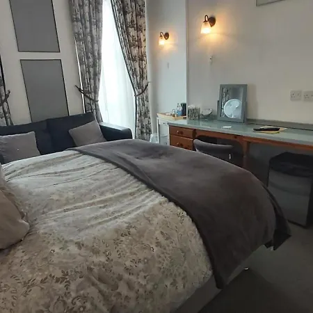 Cranborne Guest Accommodation Exclusively For Adults-3