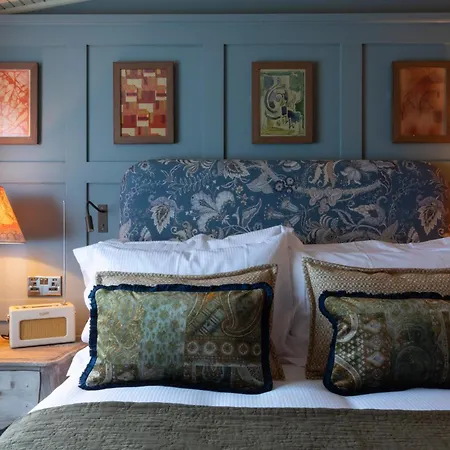 The Potters Heron - A Heartwood Inn-2