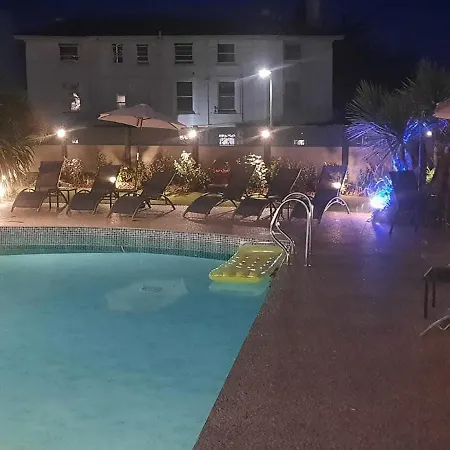 The Devon Court-2