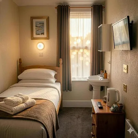 Trevellis Bed And Breakfast-3