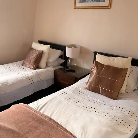 The Avenue Guesthouse-3