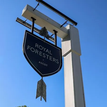 The Royal Foresters, Ascot, Berkshire - Acorn Pubs-2