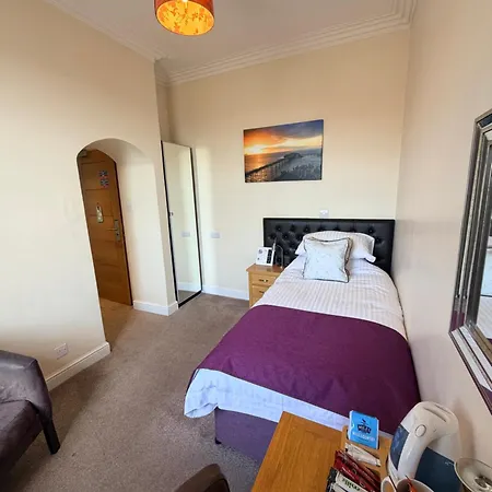 Queenswood Hotel-2