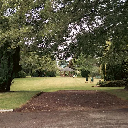 Farington Lodge Hotel-3