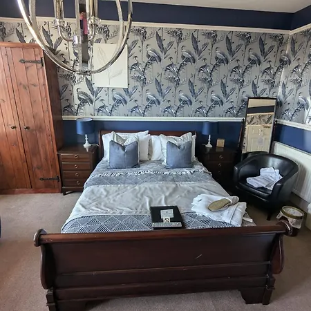 Earlston House-2