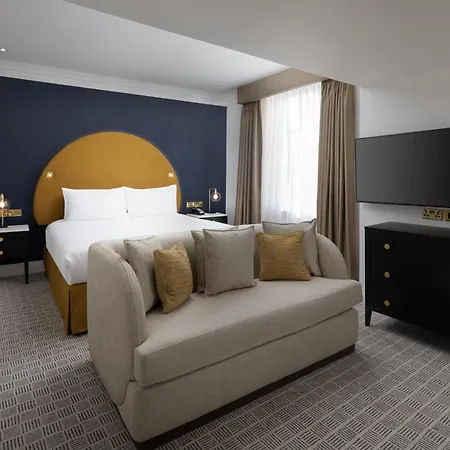 The Waldorf Hilton-2