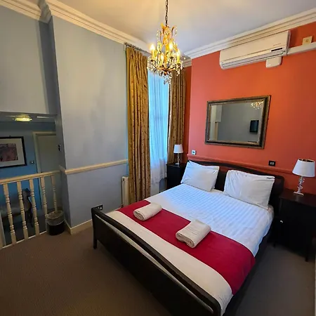 Fielding Hotel-3