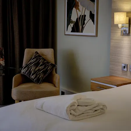 Cheltenham Chase Hotel & Spa-2