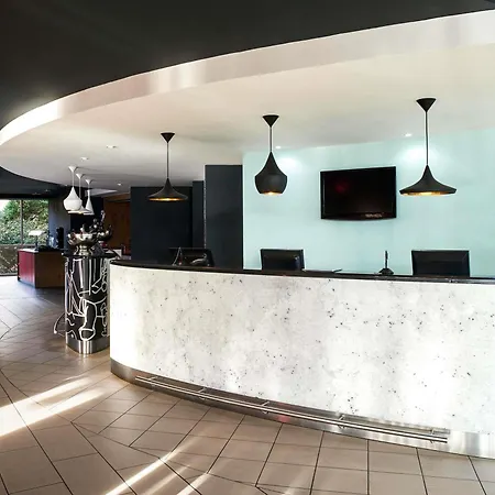 Ibis Swansea-3
