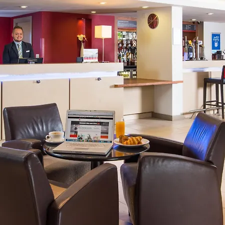 Holiday Inn Express East Midlands Airport By Ihg-3
