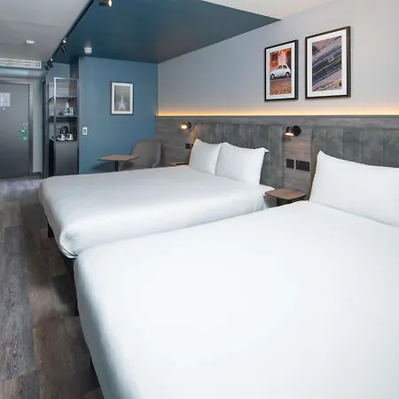 Ibis Styles London Gatwick Airport-3