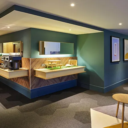 Novotel Edinburgh Park-3