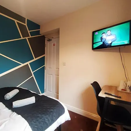 Bankwell Guest House-3