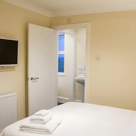 Fair Oak House Exeter Airport-2