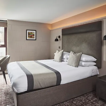 The Ranald Hotel-2