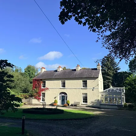 Larchmount House B&B-2