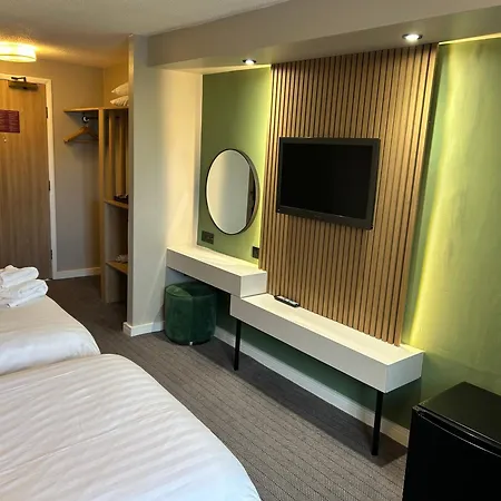Hello Hotel-3