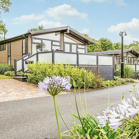 Woodside Coastal Retreat-3