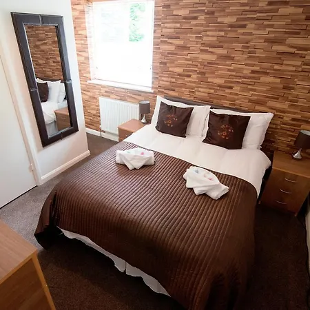 Three Bridges B & B - Gatwick-2