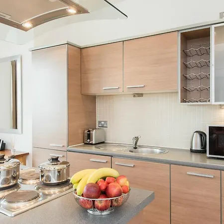 Premier Suites Nottingham-3