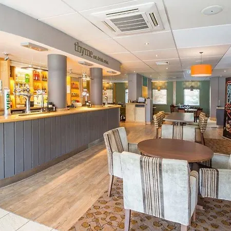 Premier Inn Stoke - Trentham Gardens-3