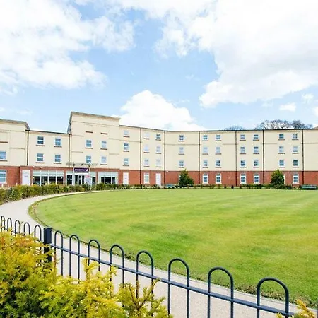 Premier Inn Stoke - Trentham Gardens-2