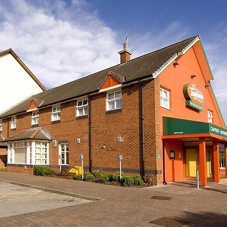Premier Inn Newcastle Under Lyme-3