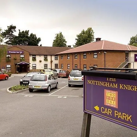 Premier Inn Nottingham South-2